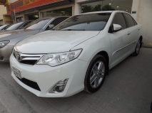 للبيع تويوتا camry 2013