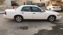 للبيع فورد Crown Victoria 2002