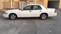 للبيع فورد Crown Victoria 2002