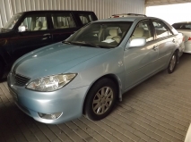 للبيع تويوتا camry 2005