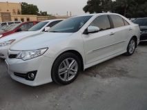 للبيع تويوتا camry 2013