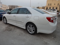 للبيع تويوتا camry 2013