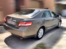 للبيع تويوتا camry 2010