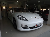 للبيع بورش Panamera 2012