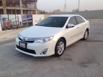 للبيع تويوتا camry 2014