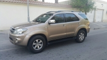 للبيع تويوتا Fortuner 2008