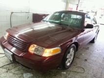 للبيع فورد Crown Victoria 2004