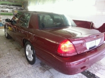 للبيع فورد Crown Victoria 2004