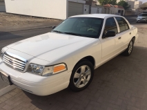 للبيع فورد Crown Victoria 2008