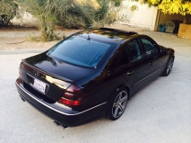 للبيع مرسيديس E class 2004