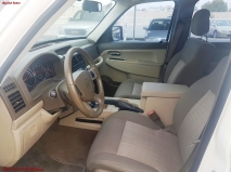 للبيع جيب Grand Cherokee 2010