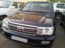 للبيع تويوتا  2006