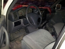 للبيع تويوتا  2001