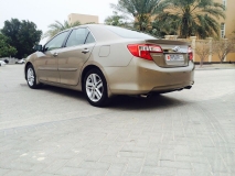 للبيع تويوتا camry 2014