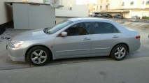 للبيع هوندا Accord 2004