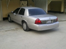 للبيع فورد Grand Marquis 2006