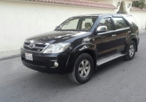 للبيع تويوتا Fortuner 2008