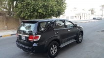 للبيع تويوتا Fortuner 2008