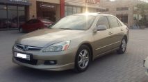 للبيع هوندا Accord 2005