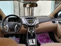 للبيع هونداي Elantra 2012