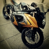 للبيع دراجات نارية سوزوكي 2004 2