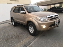 للبيع تويوتا Fortuner 2008