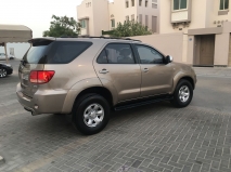 للبيع تويوتا Fortuner 2008