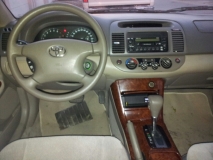 للبيع تويوتا camry 2005