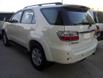 للبيع تويوتا Fortuner 2009