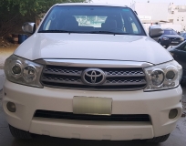 للبيع تويوتا Fortuner 2011