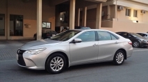 للبيع تويوتا camry 2016