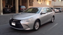 للبيع تويوتا camry 2016