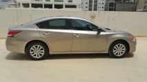 للبيع نيسان Altima 2013