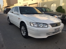 للبيع تويوتا camry 2000