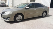 للبيع تويوتا camry 2013