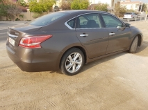 للبيع نيسان Altima 2013