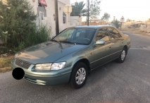 للبيع تويوتا camry 2000