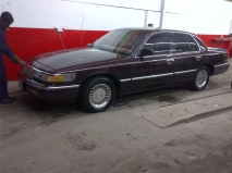 للبيع فورد Crown Victoria 1992