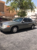 للبيع فورد Crown Victoria 2003