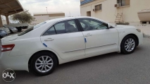 للبيع تويوتا camry 2011