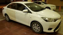 للبيع تويوتا Yaris 2015