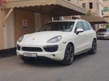 للبيع بورش Cayenne S 2012