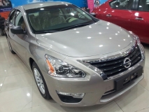 للبيع نيسان Altima 2013