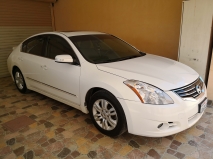 للبيع نيسان Altima 2012