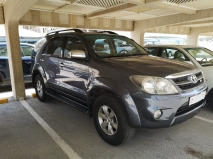 للبيع تويوتا Fortuner 2006