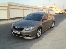 للبيع تويوتا camry 2011