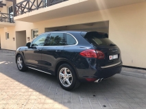 للبيع بورش Cayenne turbo 2011