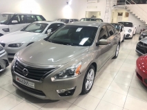 للبيع نيسان Altima 2013