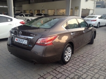 للبيع نيسان Altima 2013