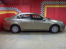 للبيع هوندا Accord 2009